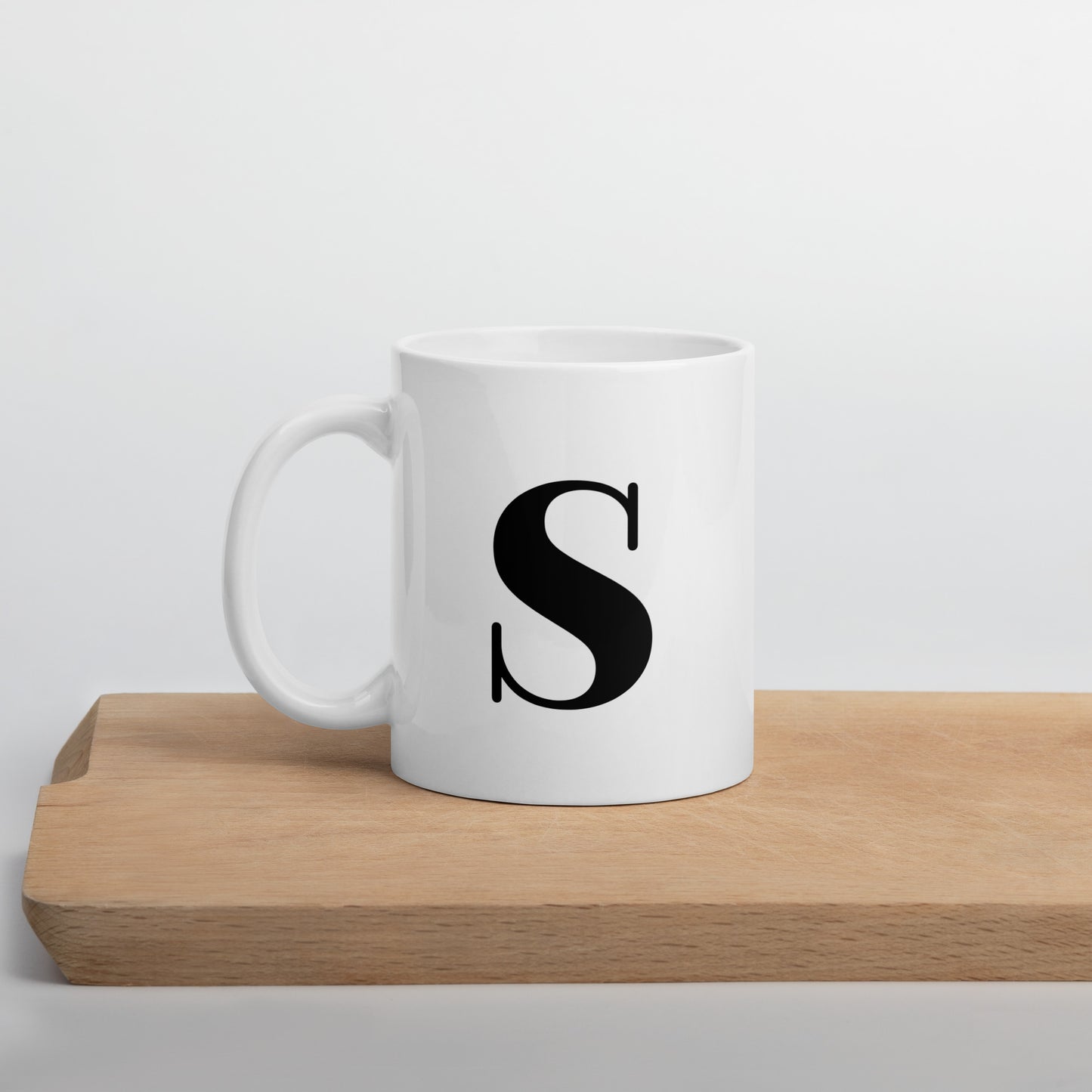 White glossy initial mug S