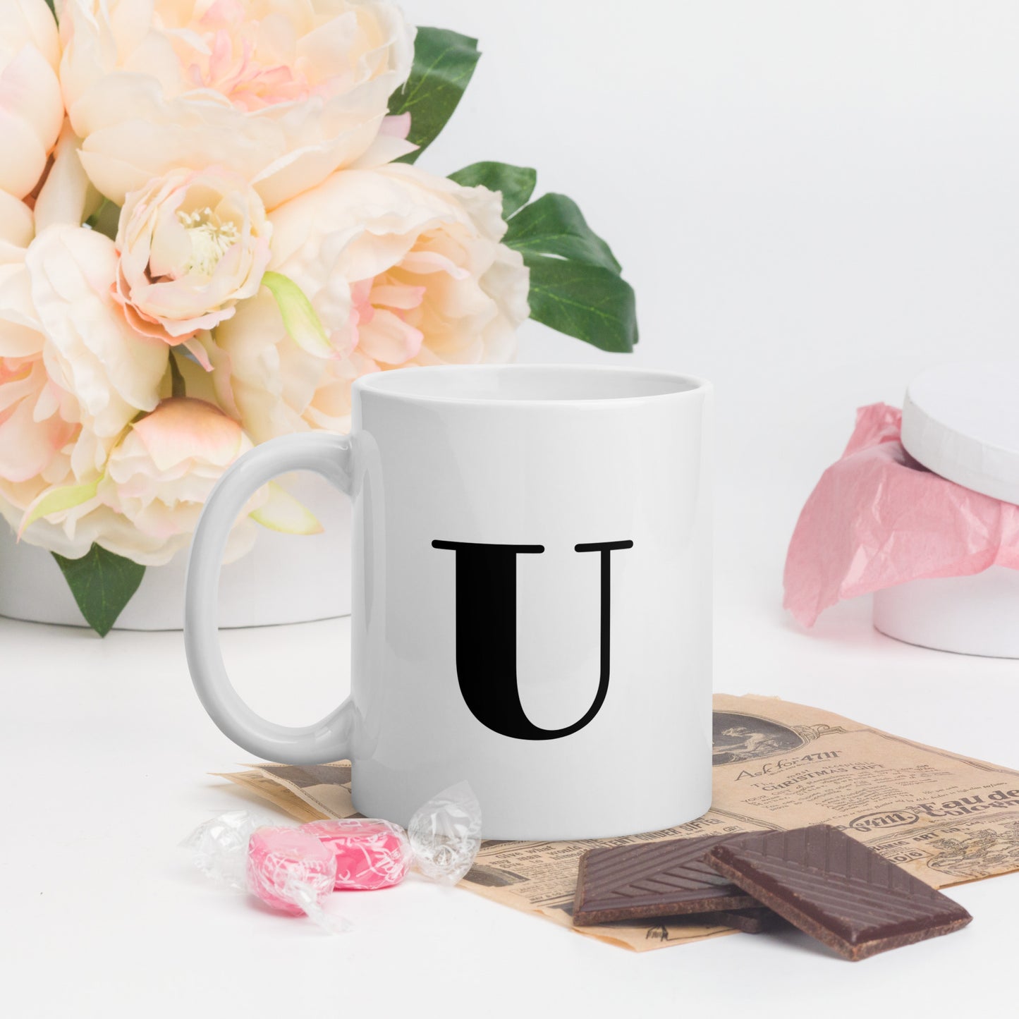White glossy initial mug U