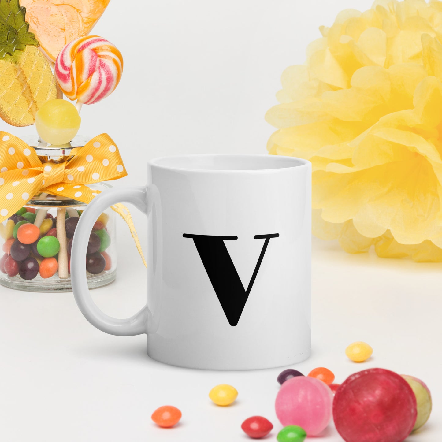 White glossy initial mug V