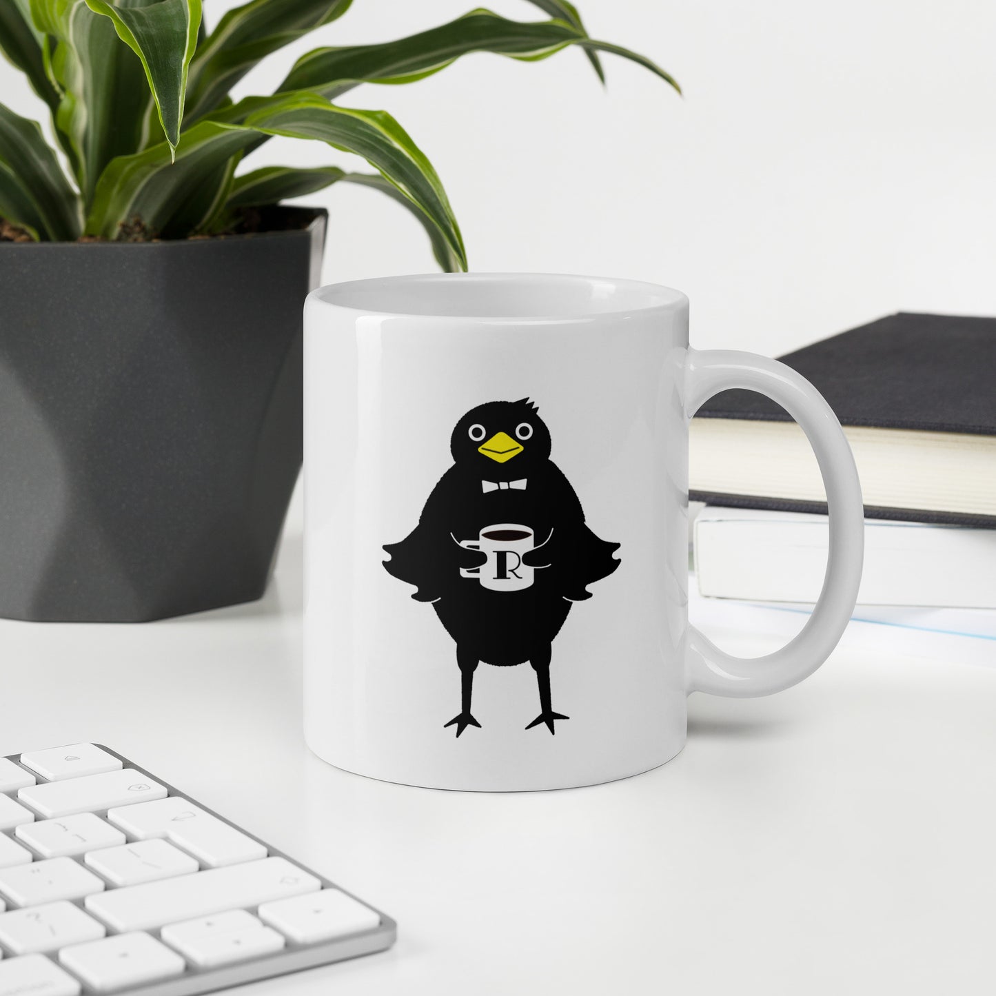 White glossy initial mug M