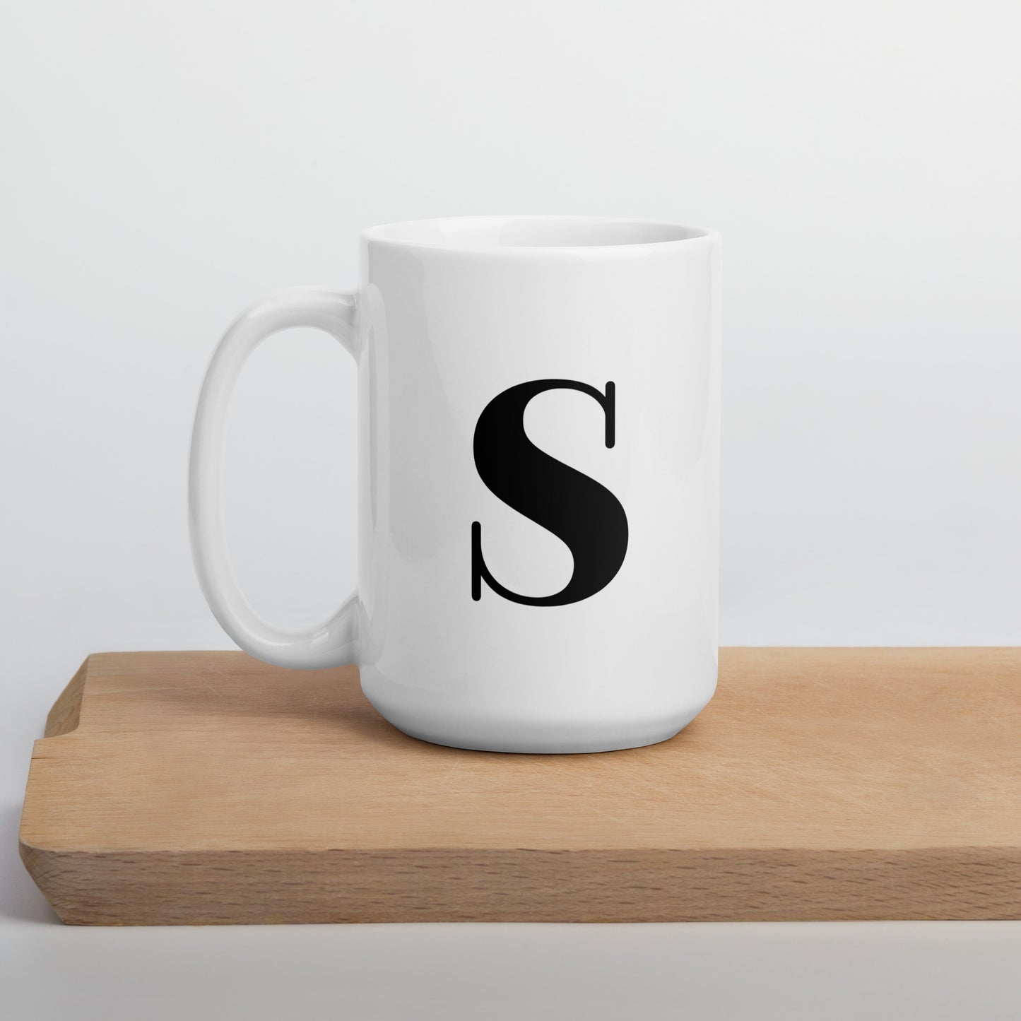 White glossy initial mug S